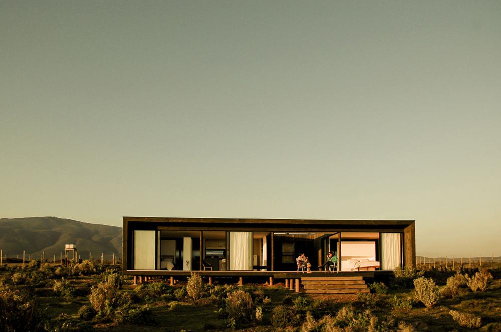 Casa en paisaje árido